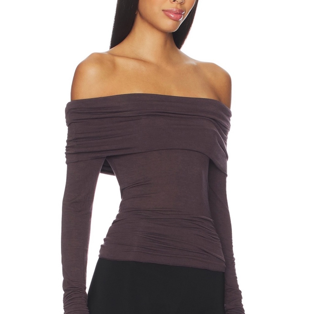 Revolve SKIMS Off-Shoulder Sheer Modal Off Shoulder Long Sleeve Top - Picture 3 of 5